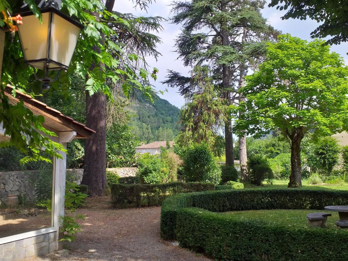 Bed and Breakfast Le Jardin Secret Saint-Antonin-Noble-Val Zewnętrze zdjęcie