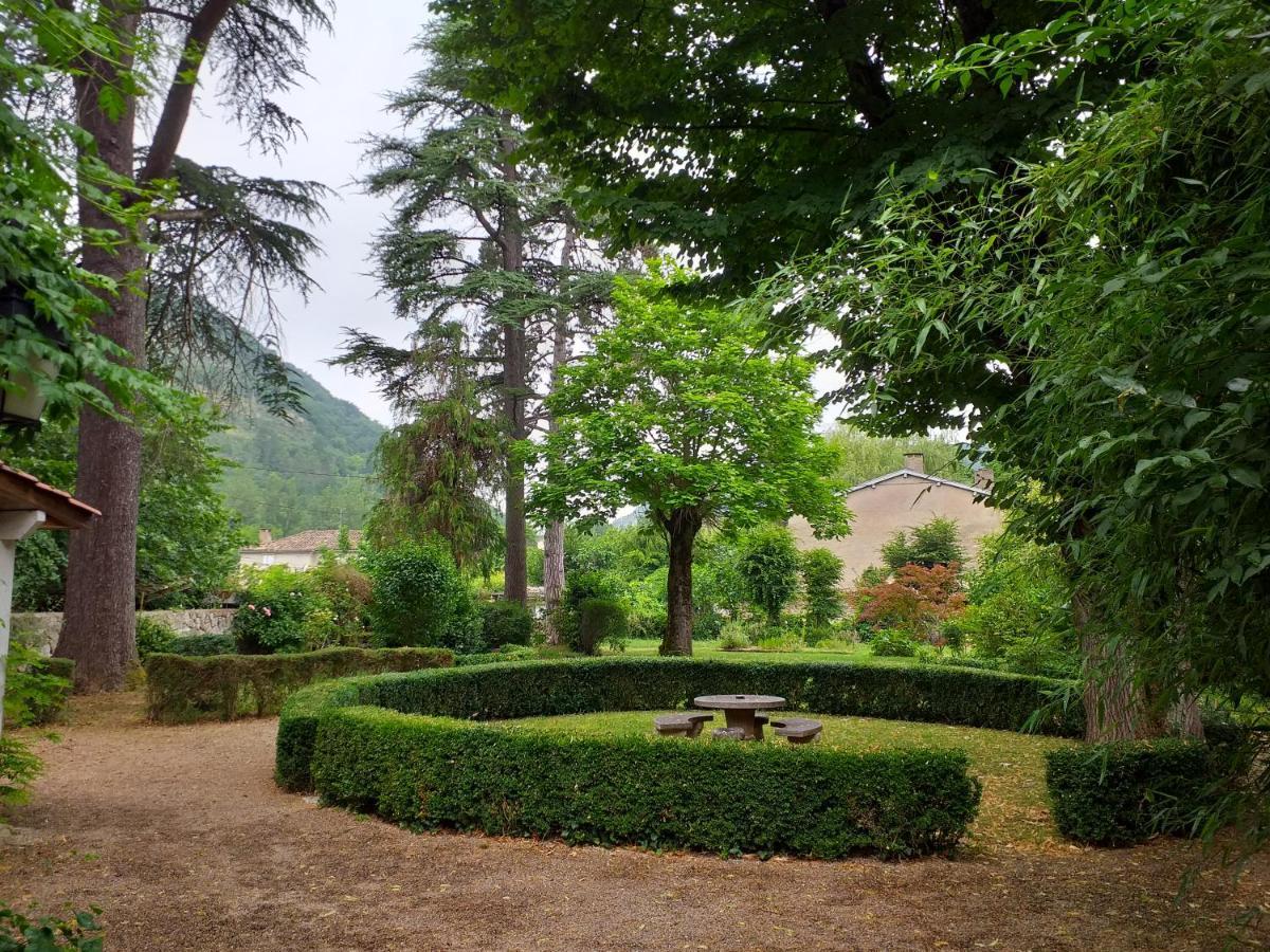 Bed and Breakfast Le Jardin Secret Saint-Antonin-Noble-Val Zewnętrze zdjęcie